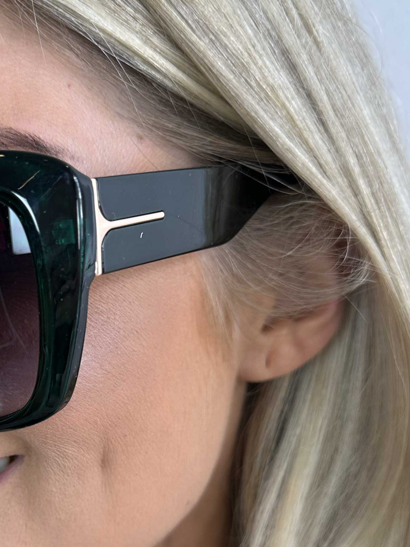 Iza - Solbriller i let cat-eye look